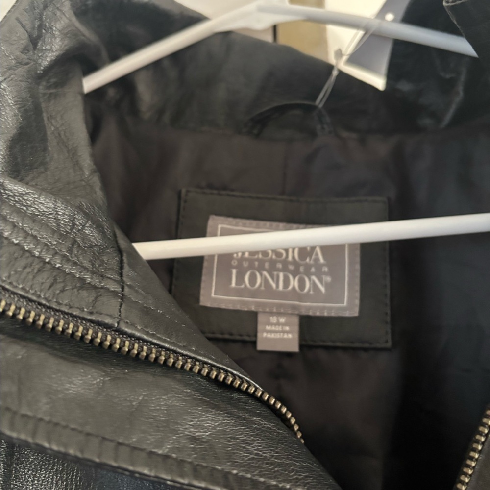 Jessica London Women's Black Leather Coat Sz 18 Retails for$329 - Picture 4 of 4
